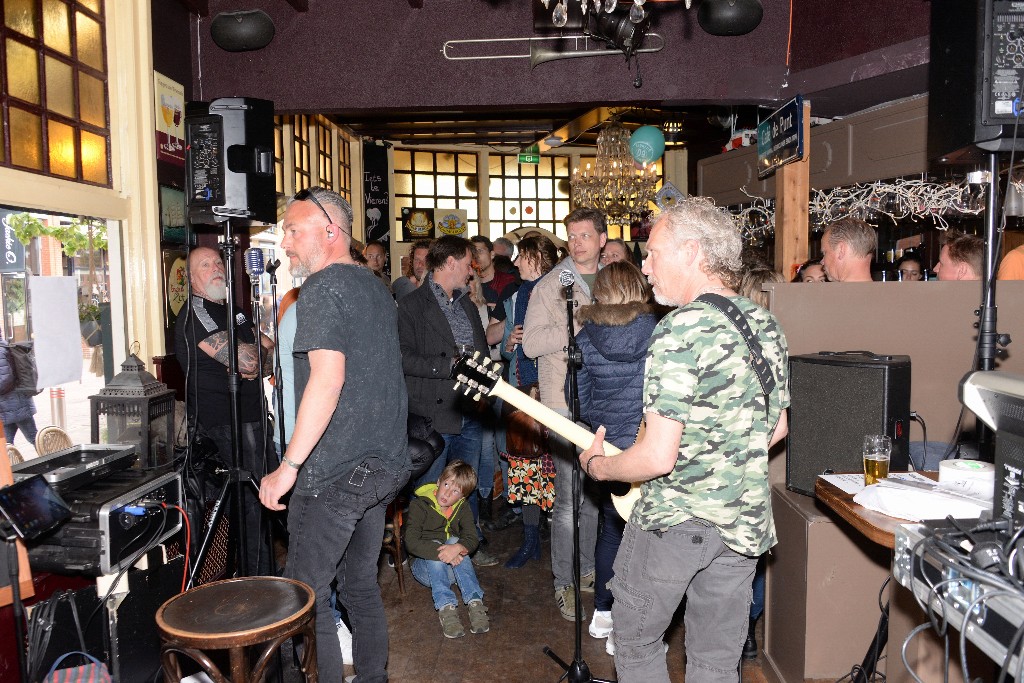 ../Images/Roved in de Punt op koningsdag 2019 039.jpg